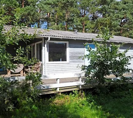 Three-bedroom Holiday In 52 *